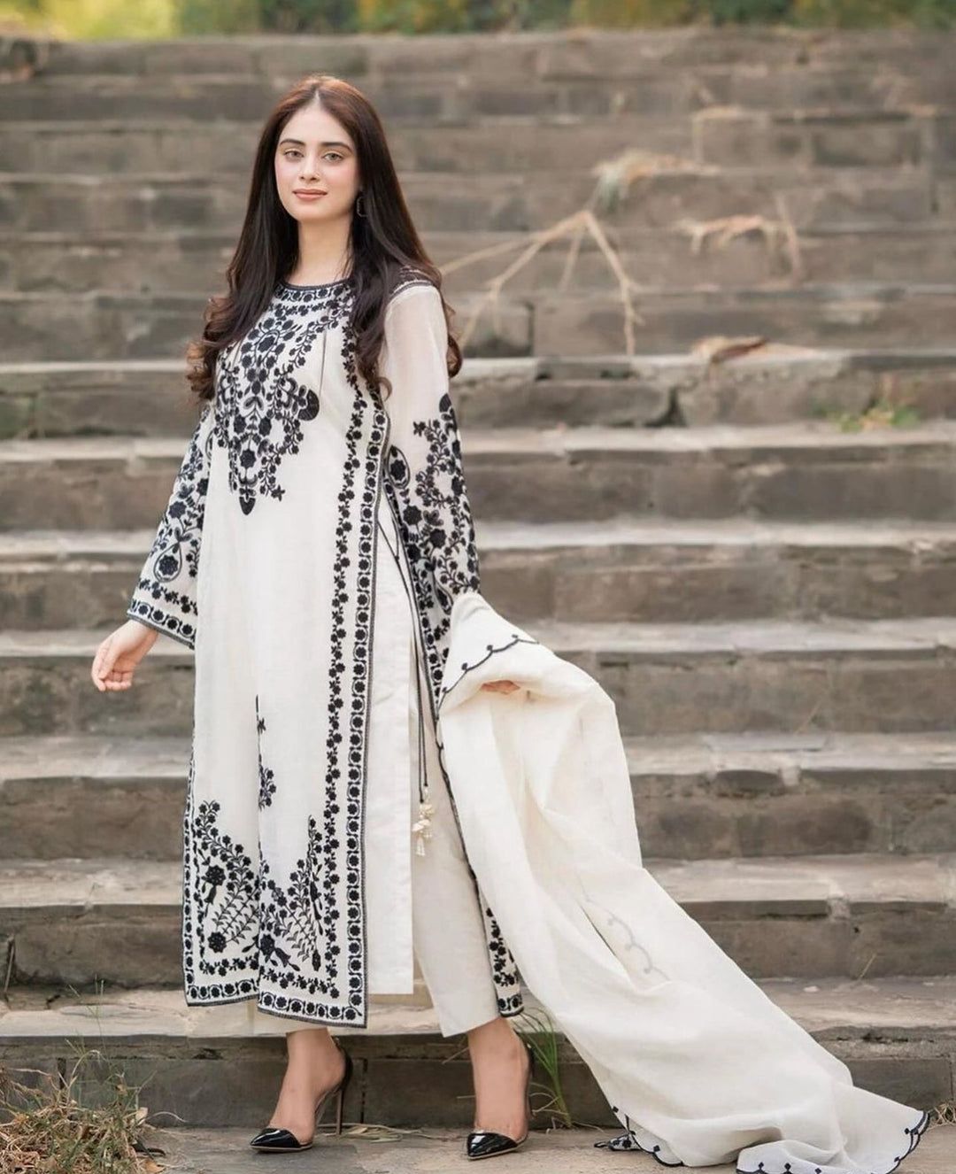 Agha Noor 3Pc Embroidered Suit With Embroidered Cotton Net Dupatta