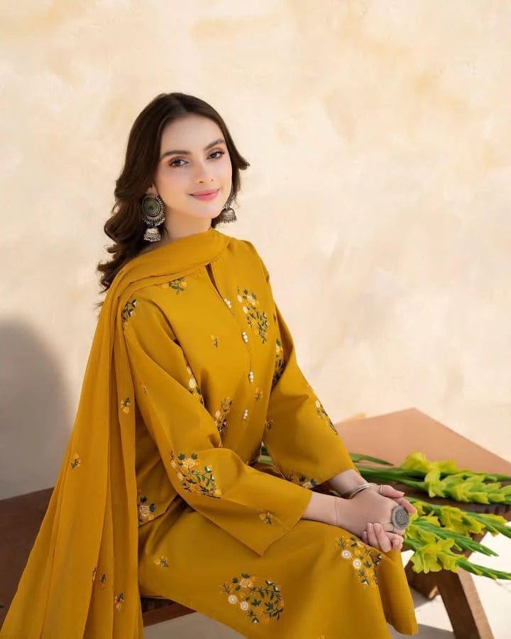 3PC Cotton Stitched Suit With Printed Bamber Chiffon Dupatta