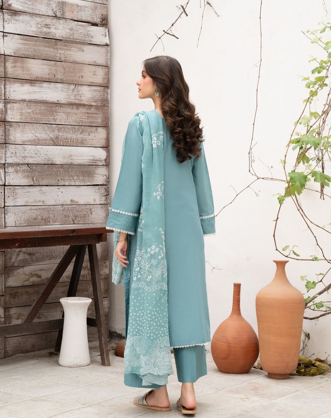 3PC Cotton Stitched Suit With Printed Crinkle Chiffon Dupatta