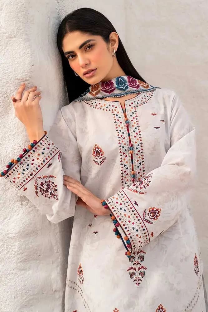 Jazmin 3Pc Embroidered Suit With Printed Diamond Dupatta