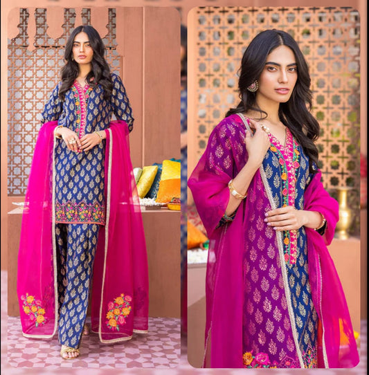 Zainab Chottani 3Pc Printed Lawn Suit With Digital Printed Poly Lawn Dupatta