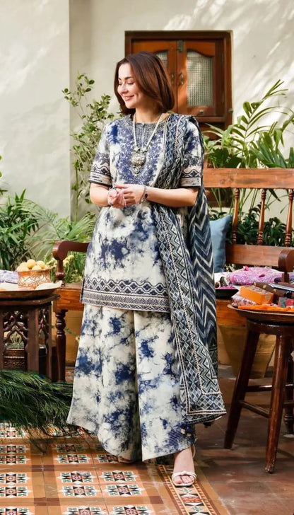 Sapphire 3Pc Lawn Embroidered Suit With Printed Chiffon Dupatta