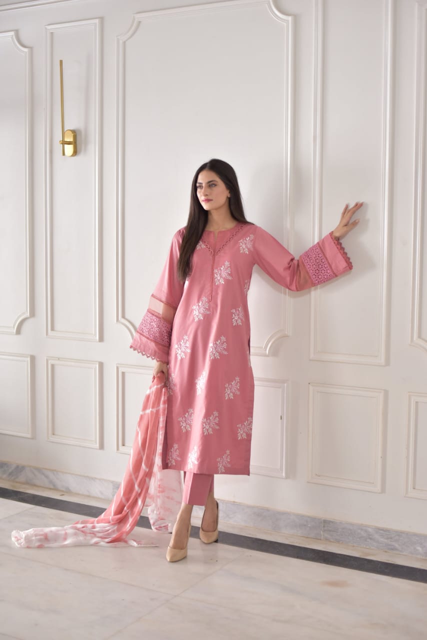 3PC Cotton Stitched Suit With Chiffon Dupatta