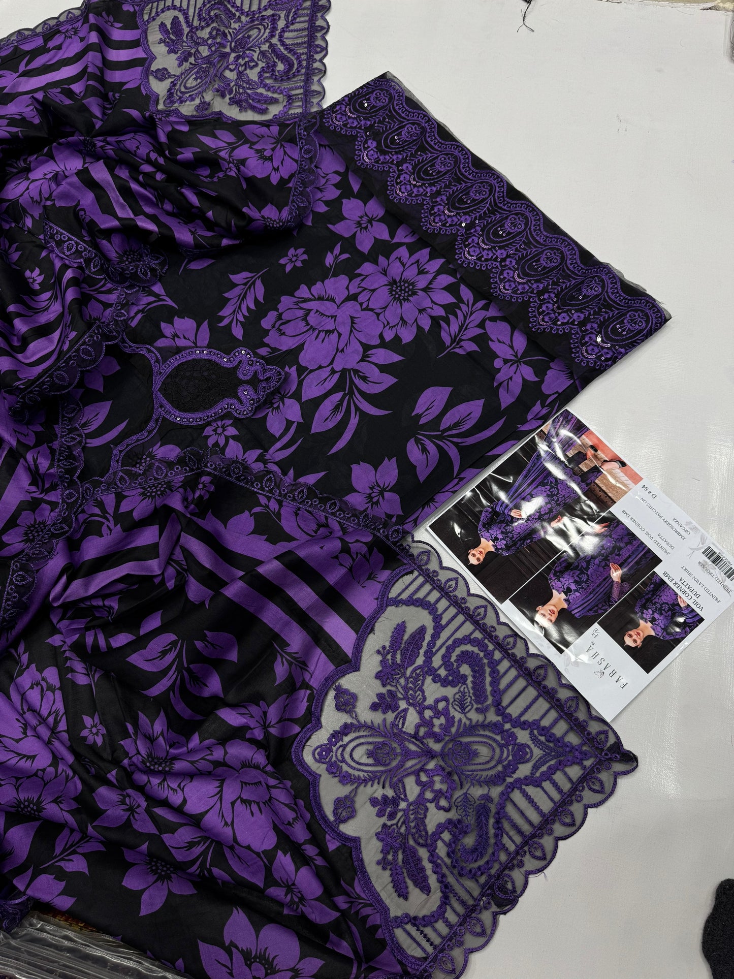 Iznik Hit Code with Voile Dupatta - Digital Printed Airjet Lawn Suit with Embroidery